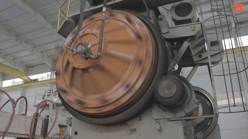 تنوع دستگاه های پرس در فیدار فولاد راد اسپوتا